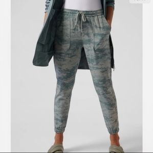 Athleta Farallon Jogger in Fog Camo